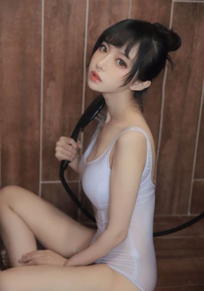 大胸年轻继母_BD英语最新电影在线观看